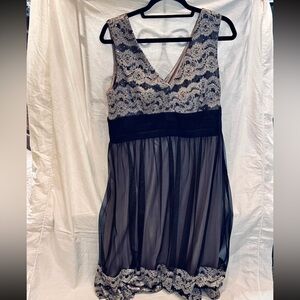 Jessica Howard sleeveless evening dress